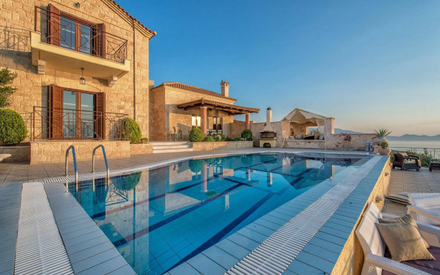Emerald Deluxe Villas