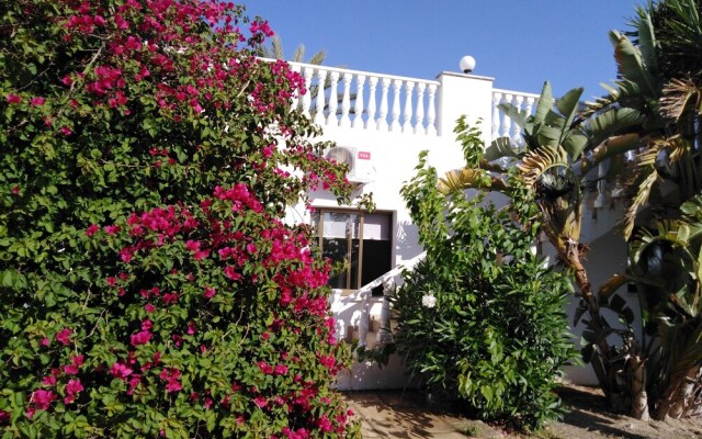 Lovely 7 Bedroom Villa !!