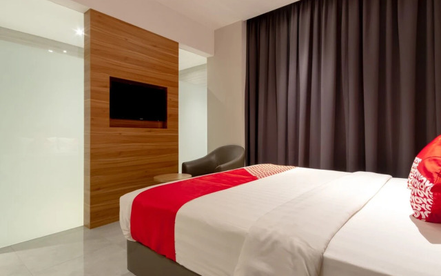 Travel Hub Hotel by OYO Rooms