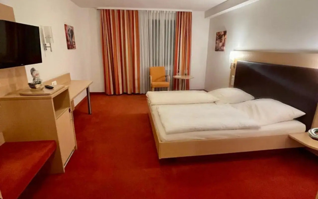 LILTON Hotel Zuffenhausen