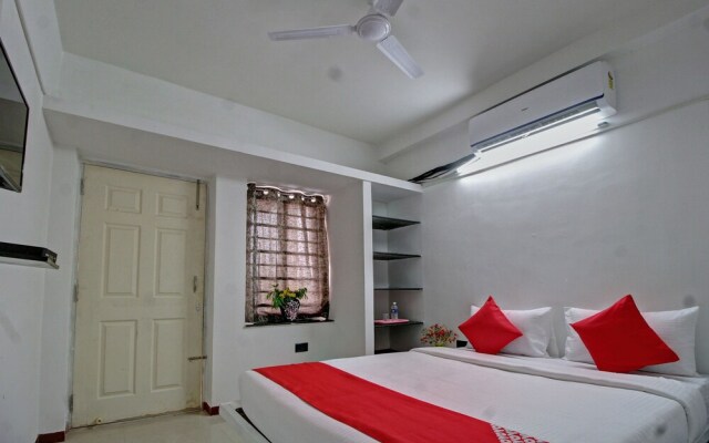 OYO 28223 Sri Sharu Enclave