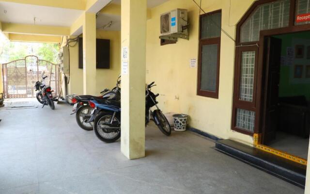 iROOMZ HOTEL PEACEFUL STAY VILLA