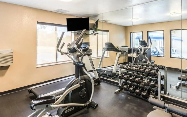 Comfort Inn & Suites