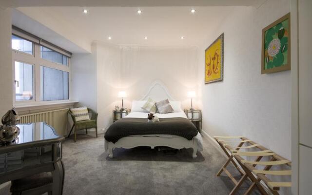 Luxury Panoramic Balcony Swindon Central