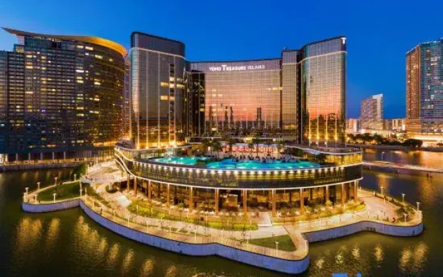 YOHO Treasure Island Hotel