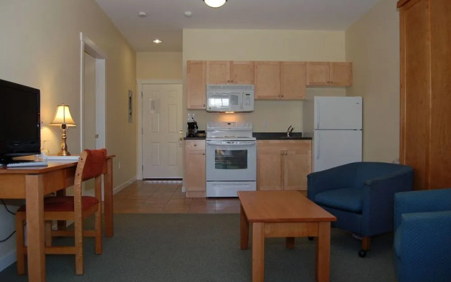 Summerland Motel