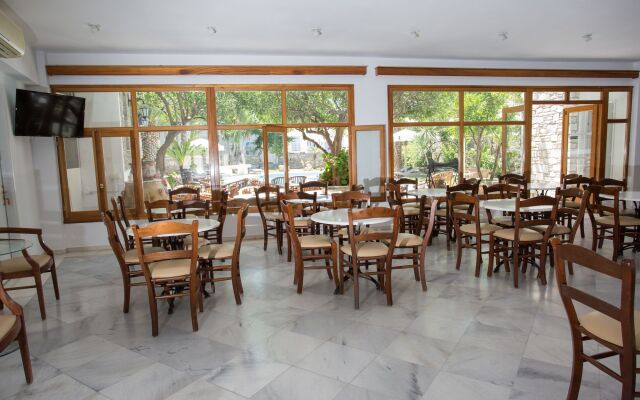 Galinos Hotel - Adults Only