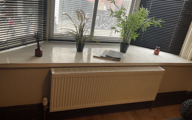 Brighton Beach Stylish 1 Bed Apartment