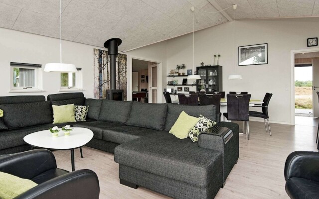 Scenic Holiday Home in Rømø with Hot Tub & Sauna