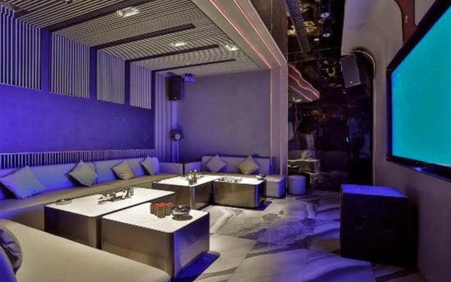 Long You West Lake Hillview International Hotel