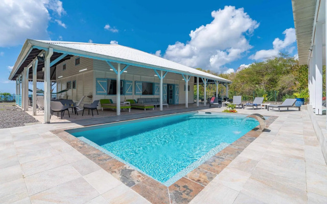 Villa Lyjade, 4 CH, piscine, vue mer