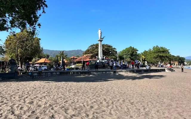 Puri Bali Lovina