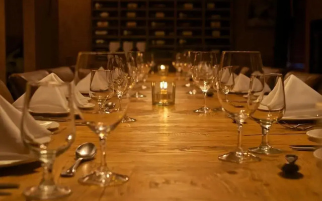 Mountain Side Hotel Whistler by Executive