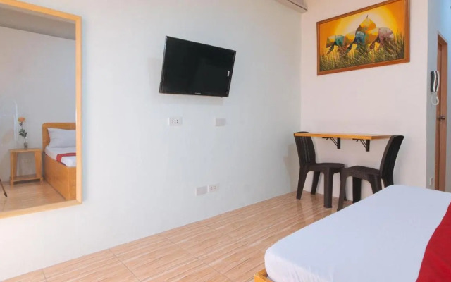 RedDoorz @ Sun Miles Condominium