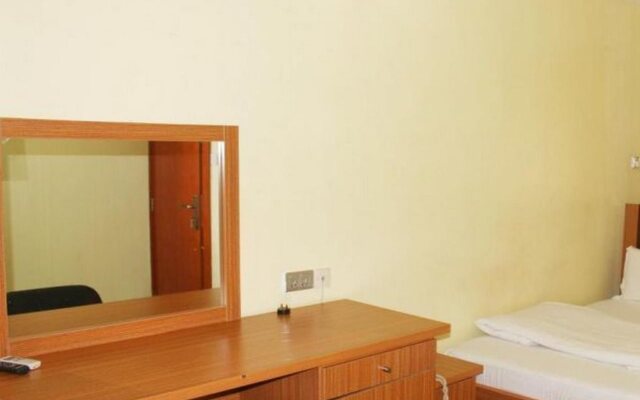 Specs Suites