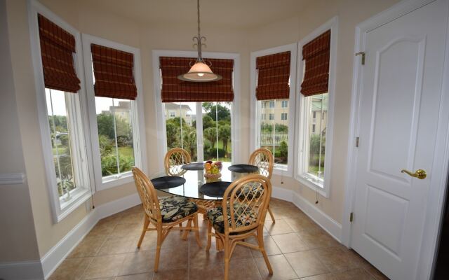 Edgewater Apartment 437