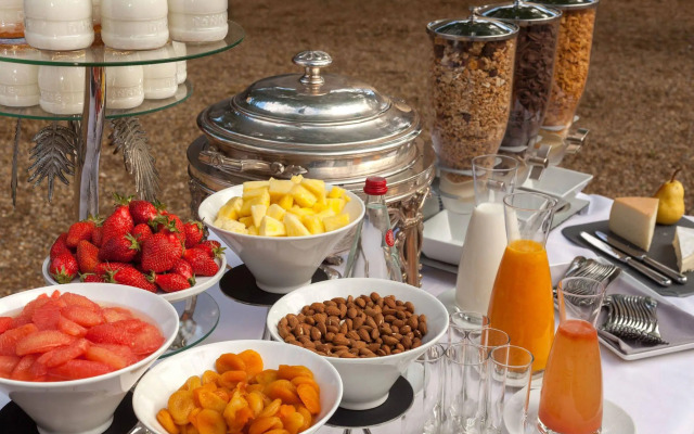 Aloe Luxury Apartments & Suites
