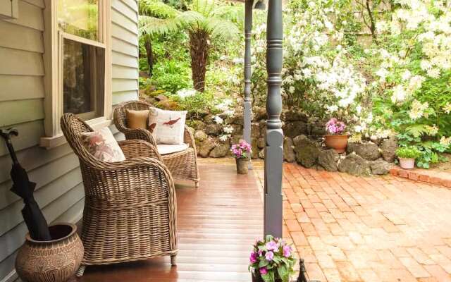 Candlelight Cottage