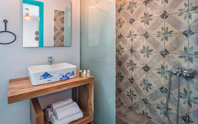 Nissia Beach Apartments and Suites