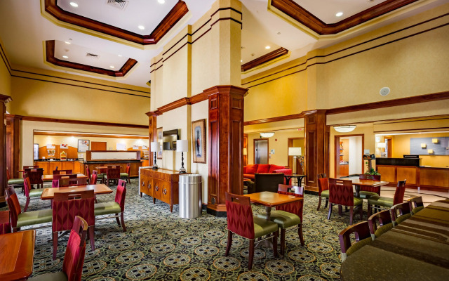 Holiday Inn Express & Suites Williamsburg by IHG