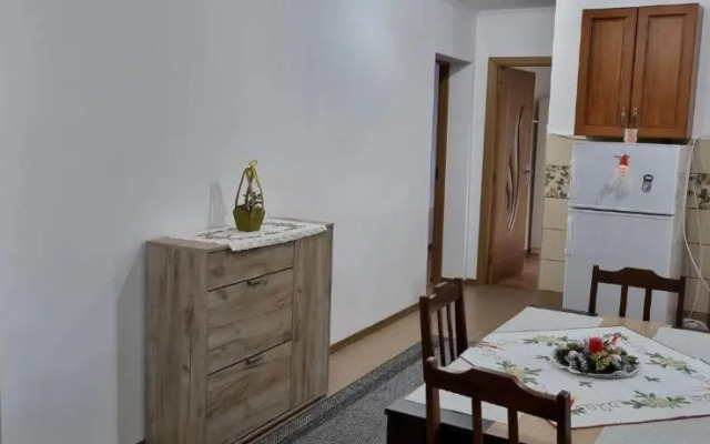 Flower Apartment - Edge