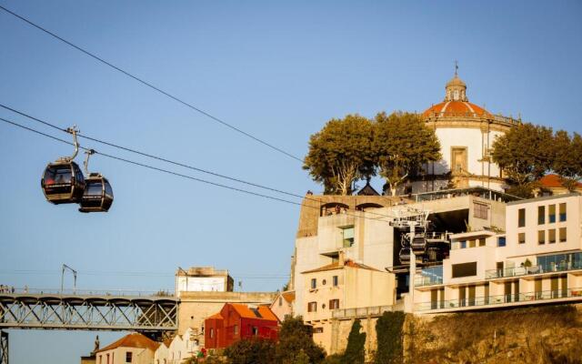 Porto Views & Wines by Porto City Hosts