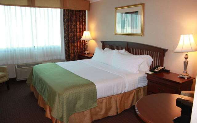 Days Inn by Wyndham Warren