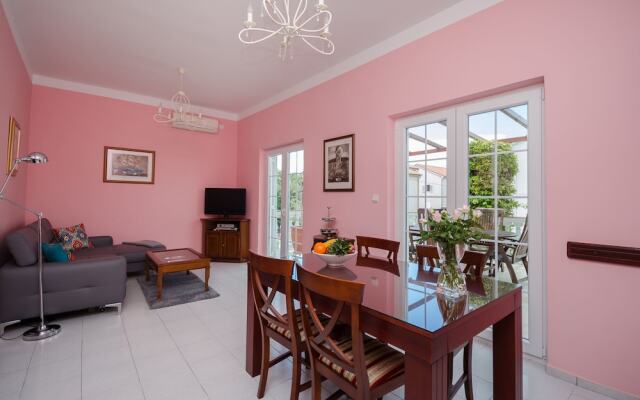 Apartments Sinisa