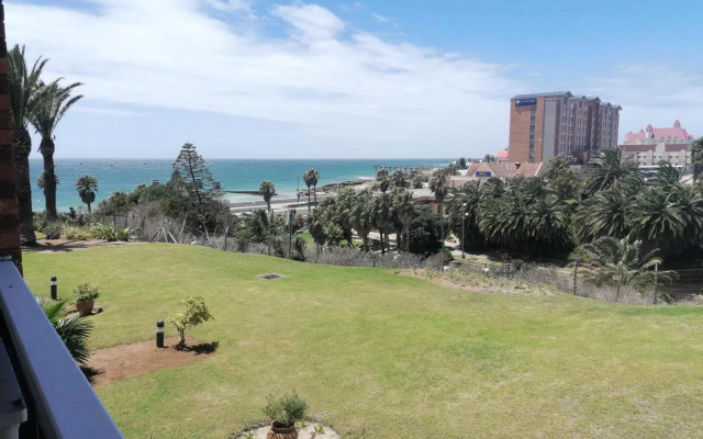 Beachfront Dream 256 Brookes Hill Suites