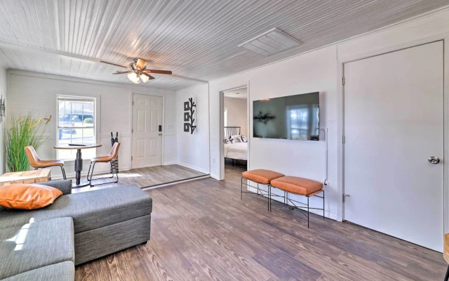 Idyllic Fayetteville Home - Walk to UA Campus!