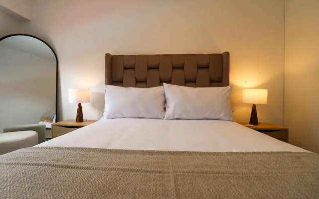 w Stunning 1BR w Great Balcony in Cusco
