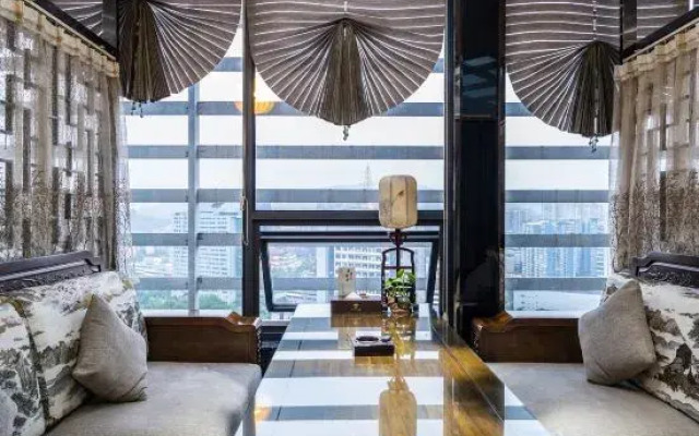 Yuesun Finia Hotel (Dazhou Luofu Plaza Railway Station)