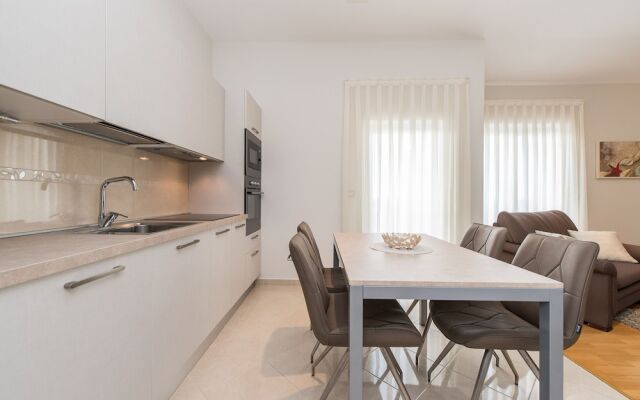 Apartments Dyana