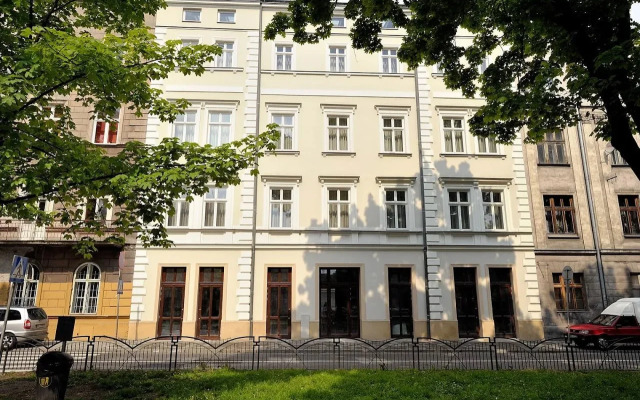 Queen Boutique Hotel