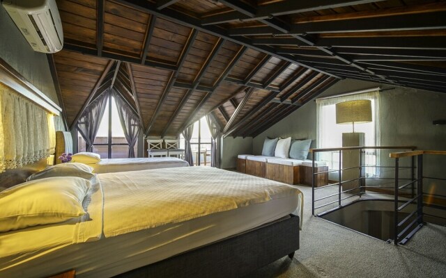 The Green Goose Hotel