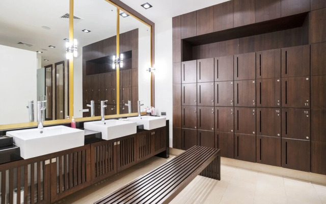 Maroon Infinity Residence by Favstay