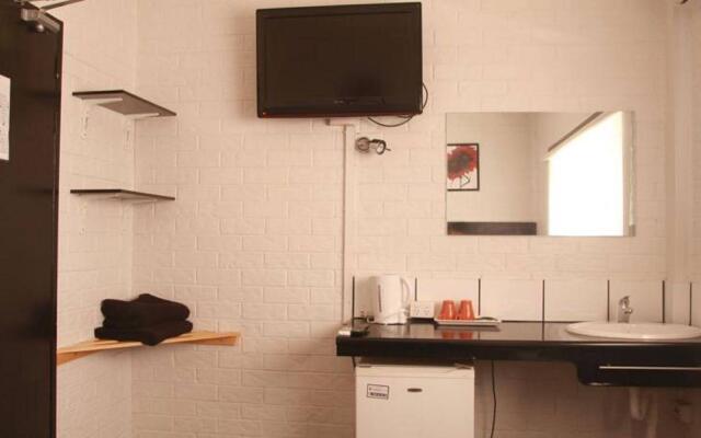 Ascot Budget Inn & Residences
