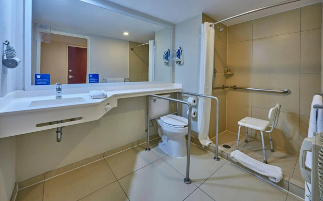City Express by Marriott Manzanillo