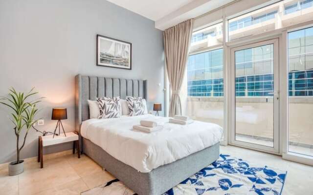 Chic & Cosy Apartment in Bay Square