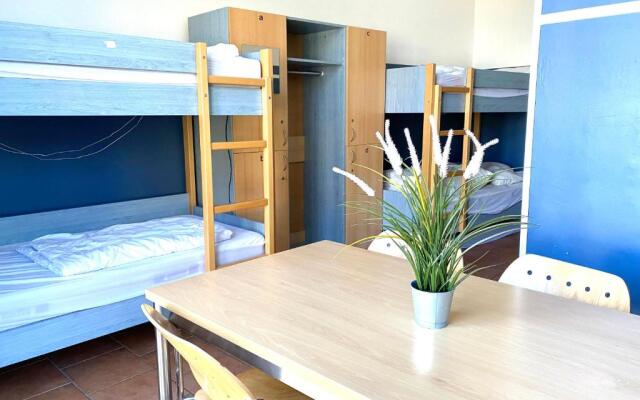 Blue Doors Hostel KTV