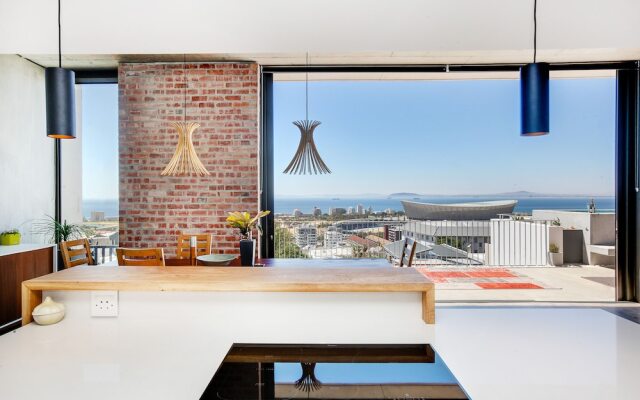 Upper Green Point Roos Villa