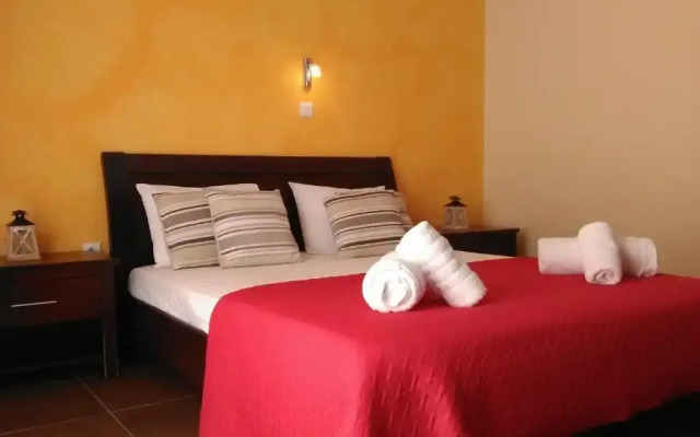 Mikros Gialos Apartments