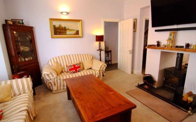 Elegant Edwardian 4-Bed House in Swanage Sea Views