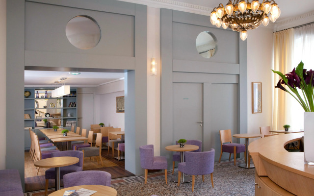 Leonardo Boutique Opera Hotel