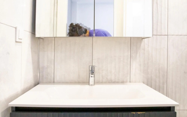 Sleek Flat w Garden 5 min to Beach in Milas