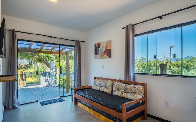 House w/ Suite and BBQ Grill in Imbituba Psl0002
