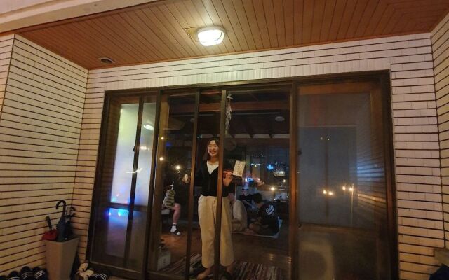 Orage Guesthouse - Hostel