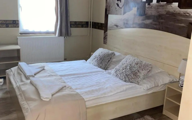 Kék Lagúna Apartmanok