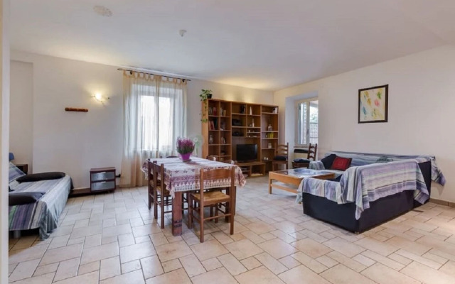 "spacious and Cozy, 6+3 Beds, Free Wifi, Near Eur"