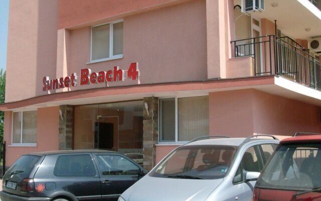 Menada Sunset Beach 4 Apartments